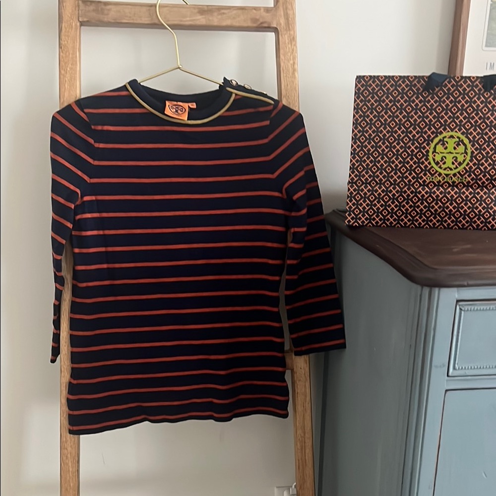 Tory Burch Blue and Orange Fitted 3/4 Sleeve Tee